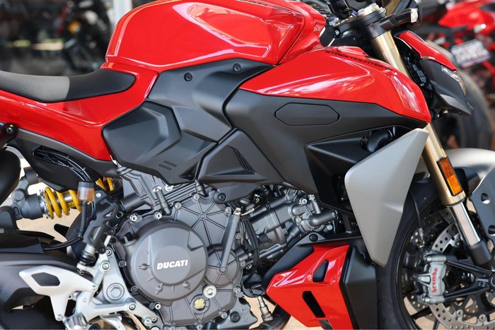 2025 Ducati Streetfighter V2 Streetfighter Red