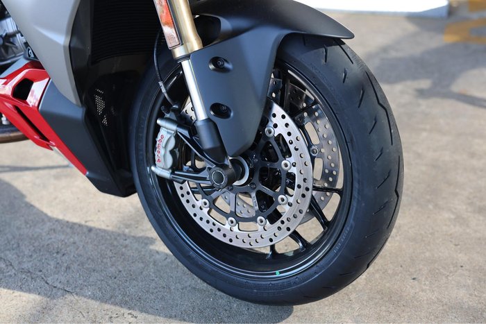 2025 Ducati Streetfighter V2 Streetfighter Red
