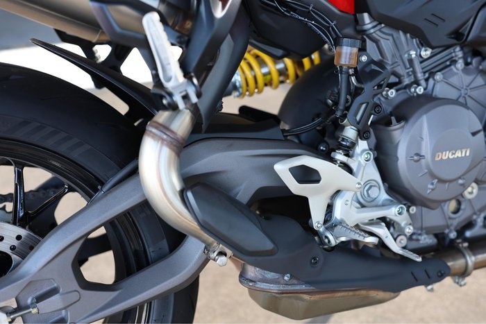 2025 Ducati Streetfighter V2 Streetfighter Red