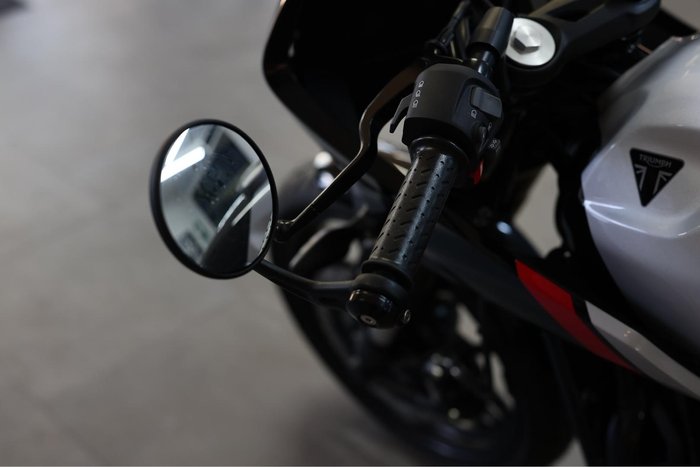 2026 Triumph Thruxton 400 Thruxton Black