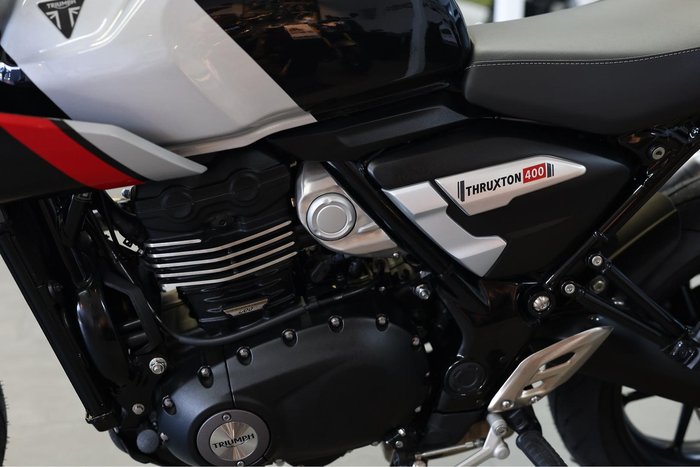 2026 Triumph Thruxton 400 Thruxton Black