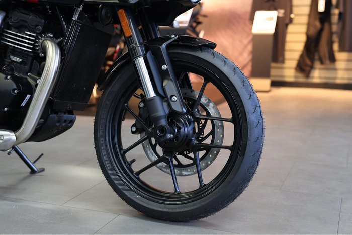2026 Triumph Thruxton 400 Thruxton Black