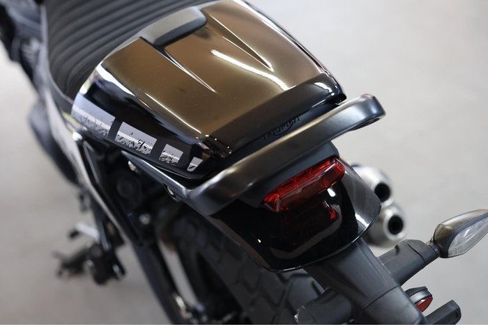 2026 Triumph Tracker 400 Tracker Black