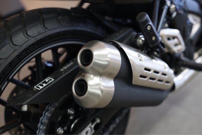 2026 Triumph Tracker 400 Tracker Black
