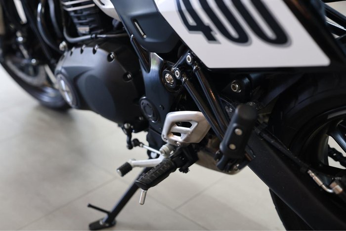 2026 Triumph Tracker 400 Tracker Black