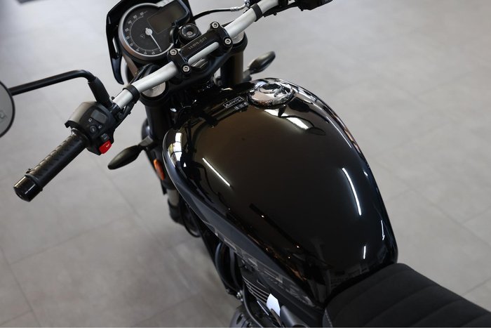2026 Triumph Tracker 400 Tracker Black