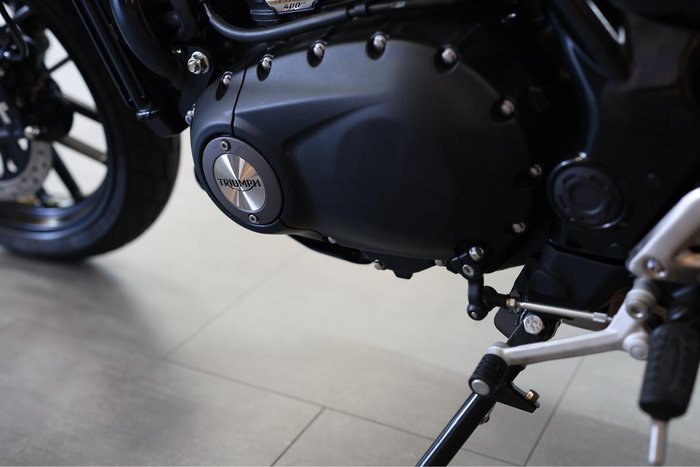 2026 Triumph Tracker 400 Tracker Black