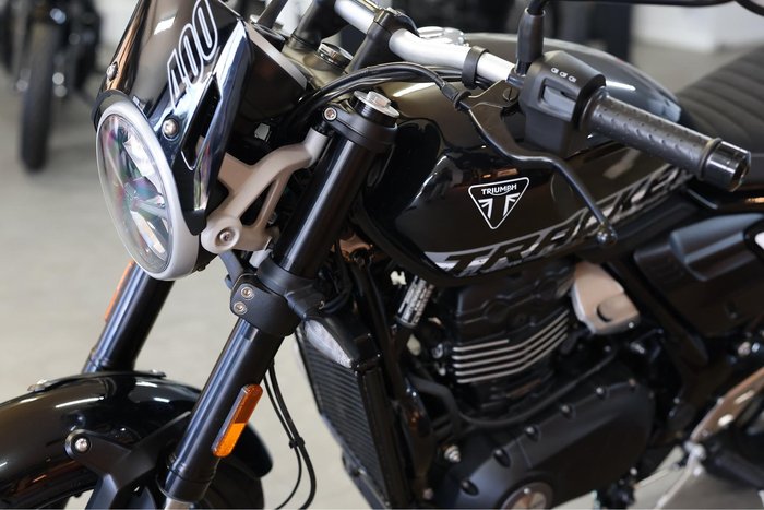 2026 Triumph Tracker 400 Tracker Black