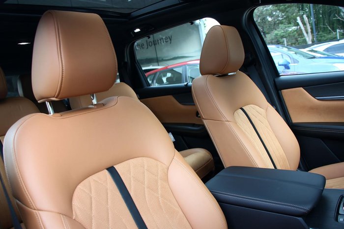 2025 Mazda CX-90 G50e Azami