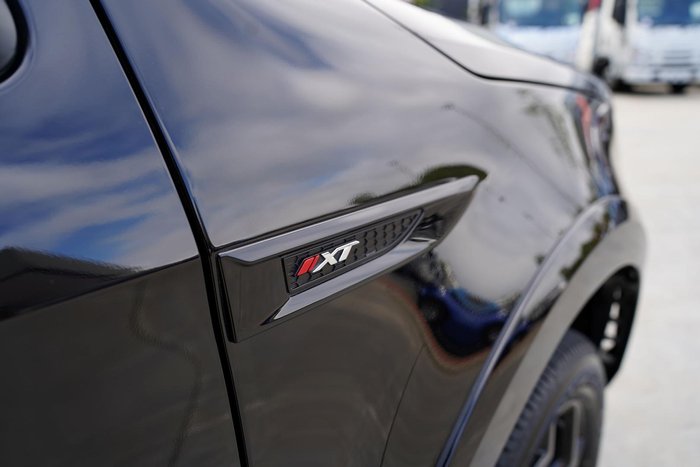 2025 Isuzu MU-X X-TERRAIN