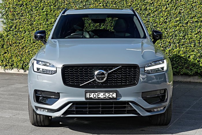 2021 Volvo XC90 T6 R-Design