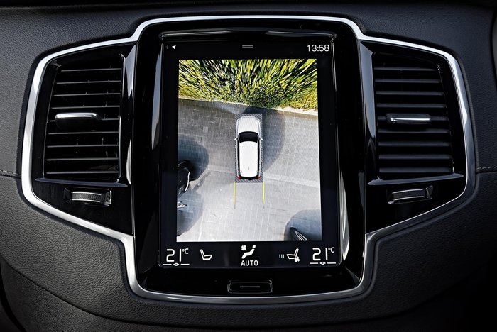 2021 Volvo XC90 T6 R-Design