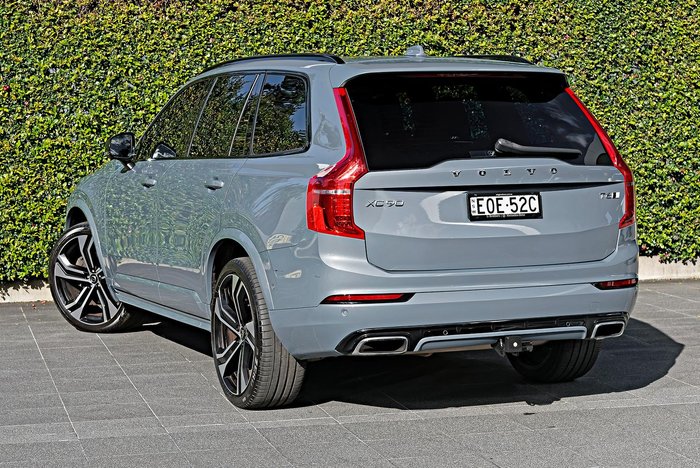 2021 Volvo XC90 T6 R-Design