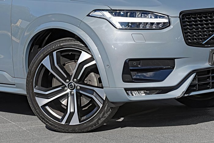 2021 Volvo XC90 T6 R-Design