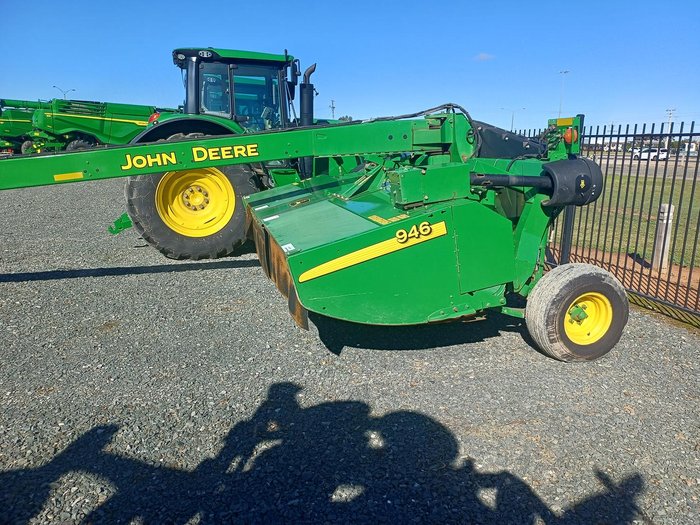 2012 John Deere 946