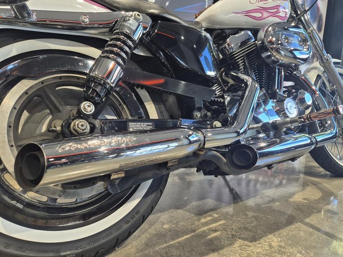2006 Harley-Davidson 1200 Custom (XL1200C) Sportster White