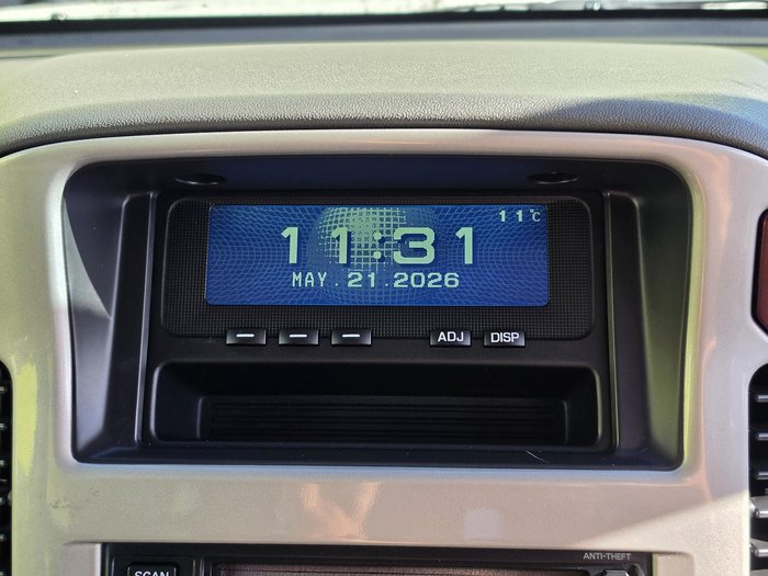 2005 Mitsubishi Pajero Platinum Edition