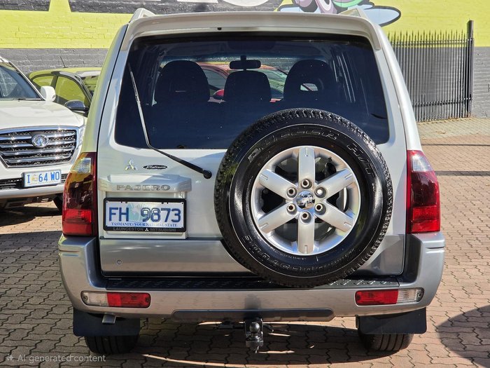 2005 Mitsubishi Pajero Platinum Edition