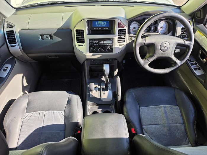 2005 Mitsubishi Pajero Platinum Edition