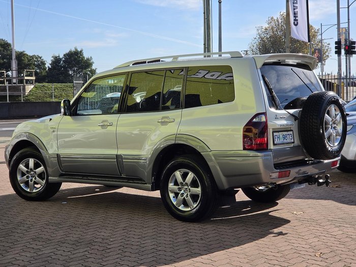 2005 Mitsubishi Pajero Platinum Edition