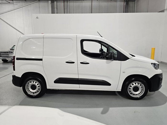 2021 Peugeot Partner Pro