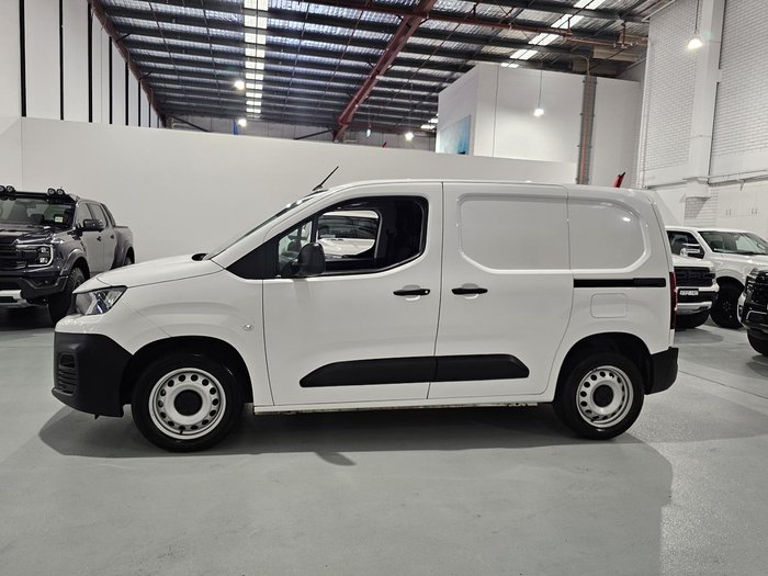 2021 Peugeot Partner Pro