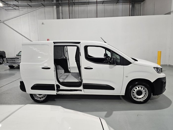2021 Peugeot Partner Pro