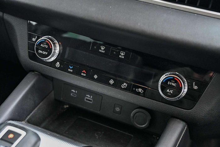 2022 Mitsubishi Outlander Exceed