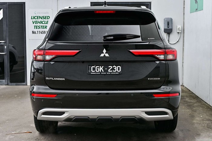 2022 Mitsubishi Outlander Exceed