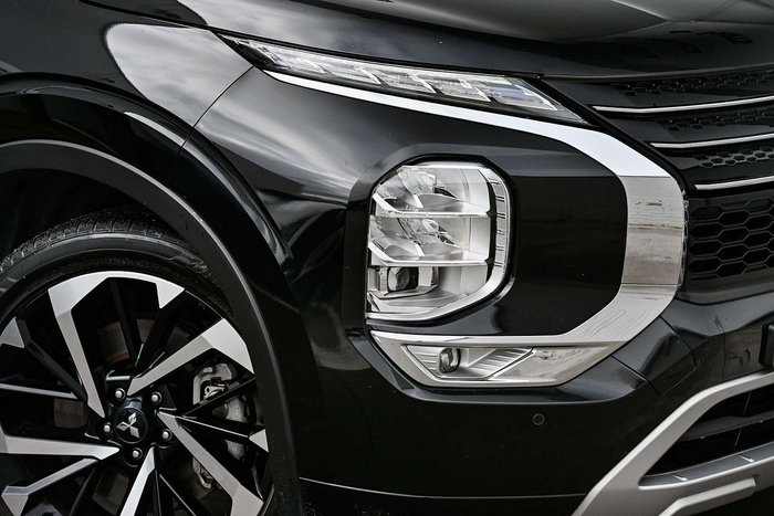 2022 Mitsubishi Outlander Exceed