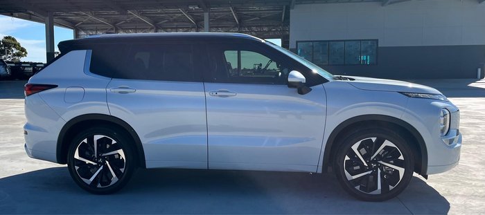 2023 Mitsubishi Outlander Exceed Tourer