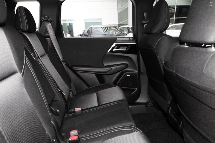 2026 Mitsubishi Outlander ES