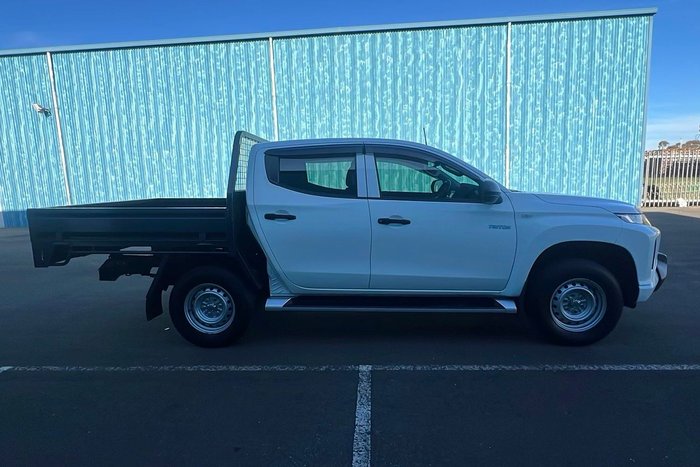 2021 Mitsubishi Triton GLX