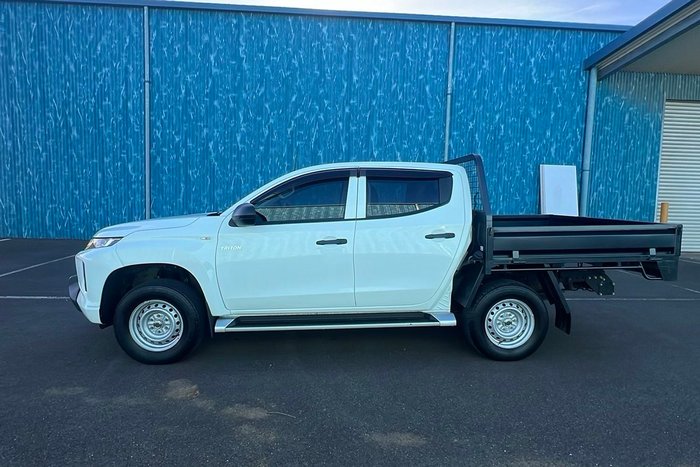 2021 Mitsubishi Triton GLX