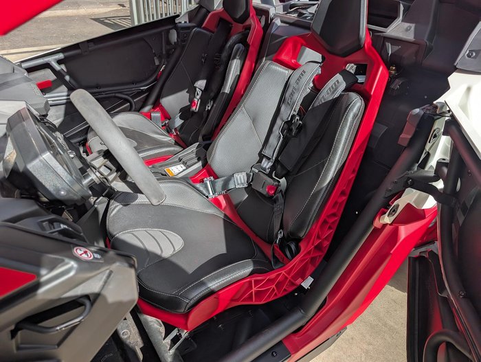 2025 Can-Am Maverick X3 X RC Turbo RR Maverick Red