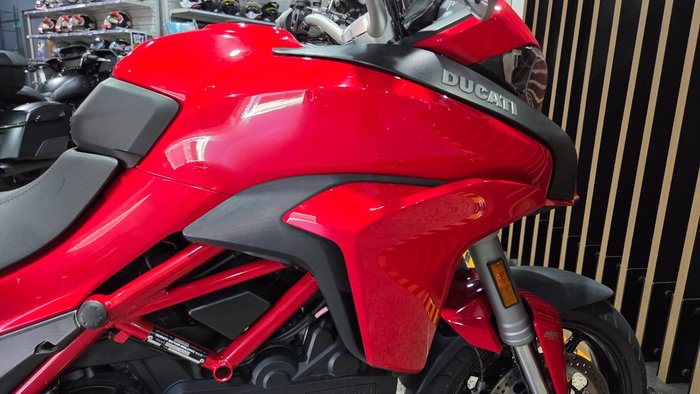 2015 Ducati MULTISTRADA S RED