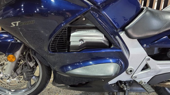2004 Honda ST1300 BLUE
