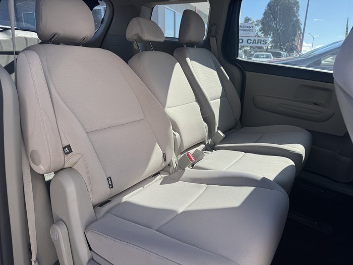 2018 Kia Carnival S