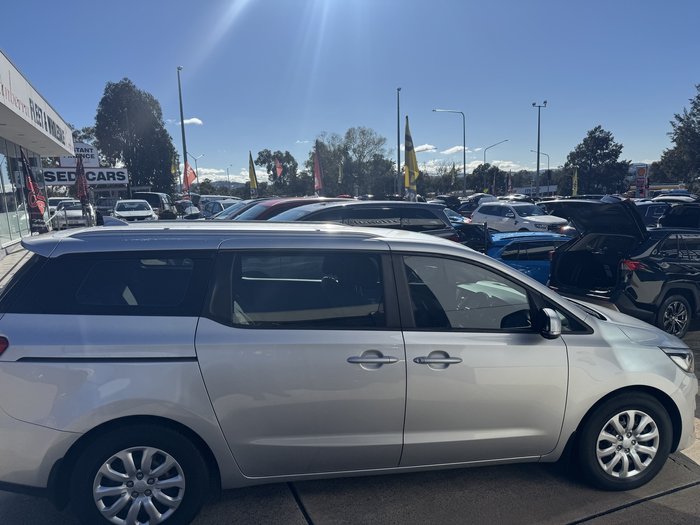 2018 Kia Carnival S