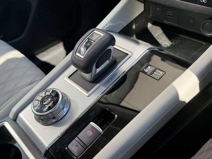 2023 Mitsubishi Outlander PHEV Exceed