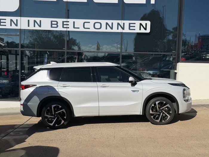 2023 Mitsubishi Outlander PHEV Exceed