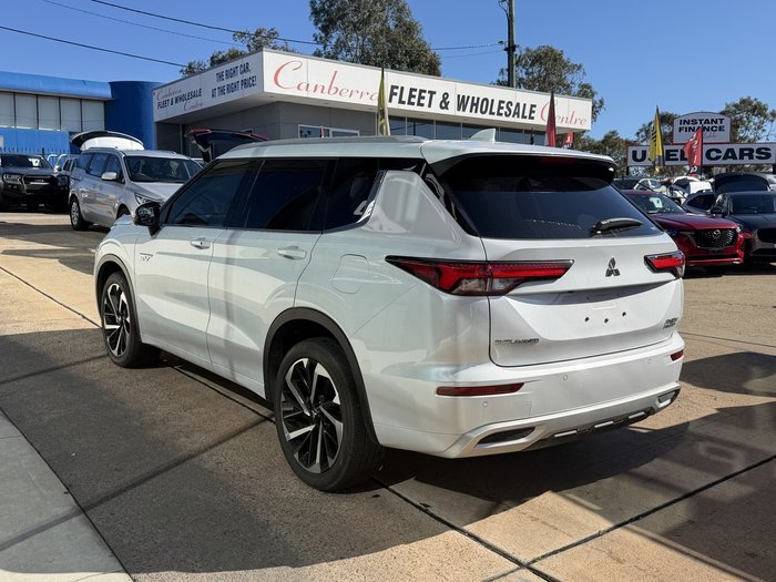 2023 Mitsubishi Outlander PHEV Exceed