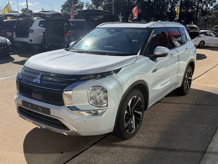 2023 Mitsubishi Outlander PHEV Exceed