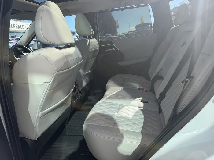 2023 Mitsubishi Outlander PHEV Exceed