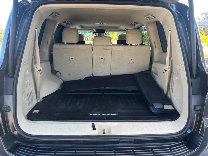 2023 Toyota Landcruiser Sahara