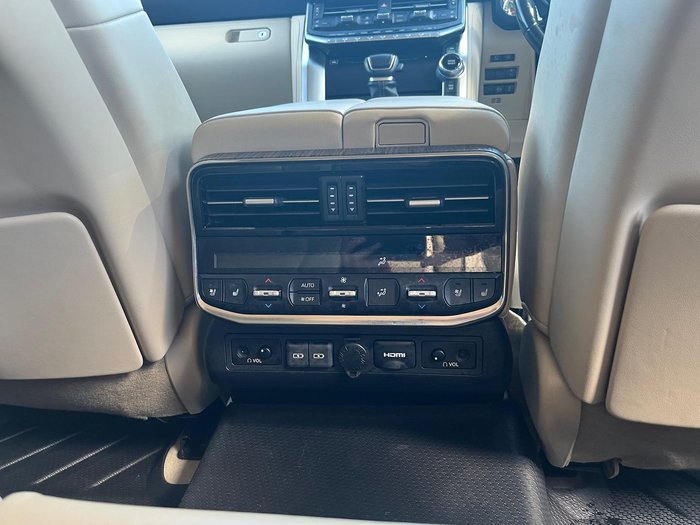 2023 Toyota Landcruiser Sahara
