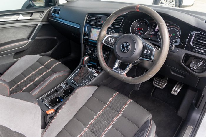 2016 Volkswagen Golf GTI 40 Years