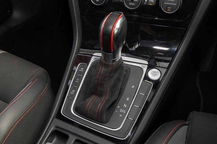 2016 Volkswagen Golf GTI 40 Years
