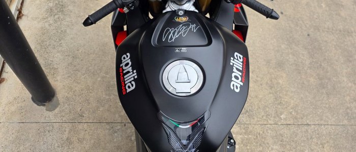 2024 APRILIA RSV4 BLACK