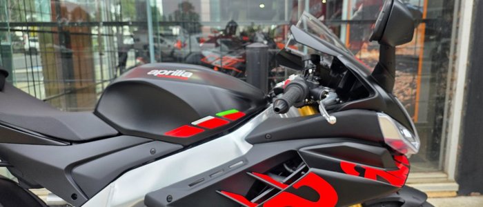 2024 APRILIA RSV4 BLACK
